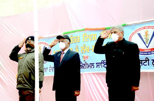 Dr. Inderjeet Singh, Vice Chancellor, Dr. Satyavan Rampal, DSW-cum-Estate Officer and R&V Sqn. NCC  officers saluting the National Flag on Celebration of Republic Day on 26-1-2022